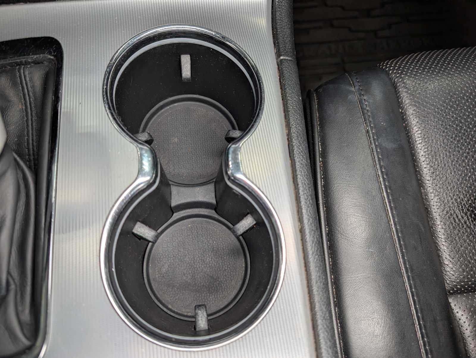 Used 2018 Ivory Tri-Coat Pearl Jeep Summit image 29