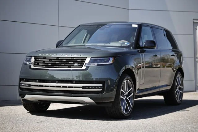 2026 Land Rover Range Rover 4.4 SE LWB 7's photo