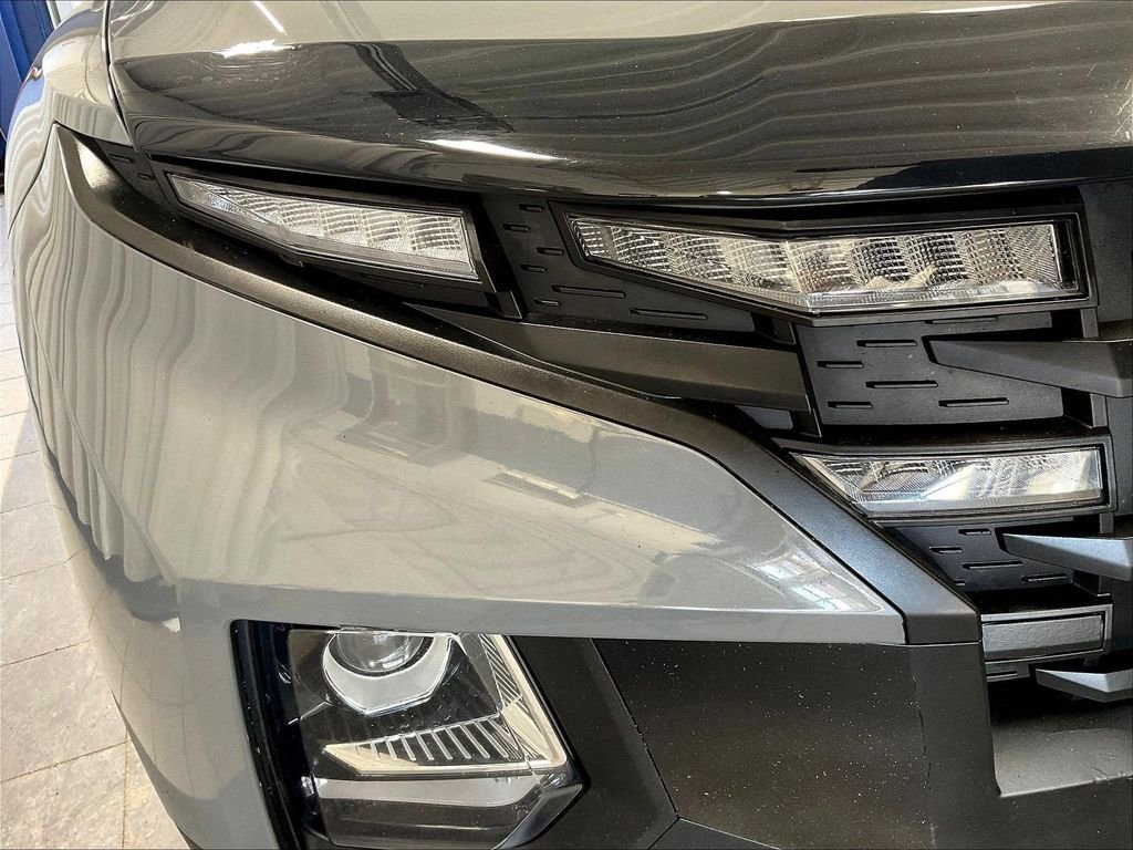 Used 2022 Gray Hyundai SEL image 33