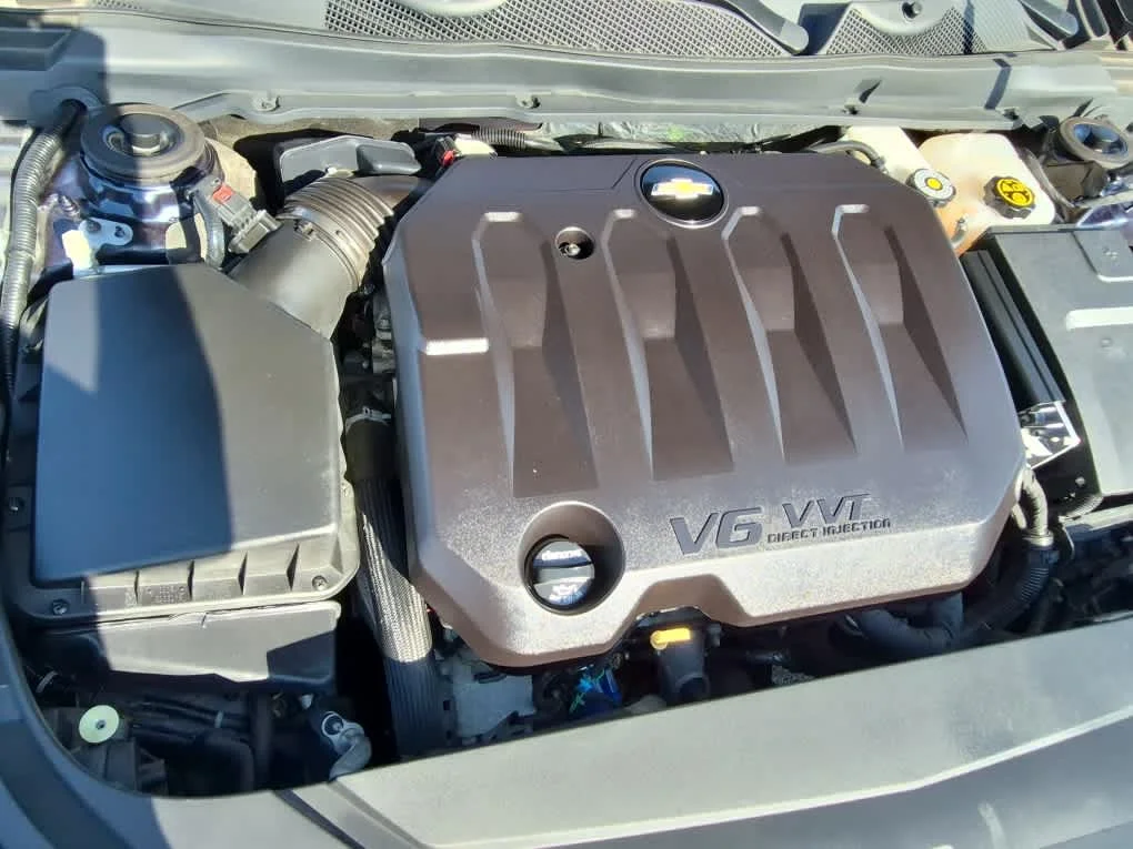 Used 2019 Blue Velvet Metallic Chevrolet LS image 18