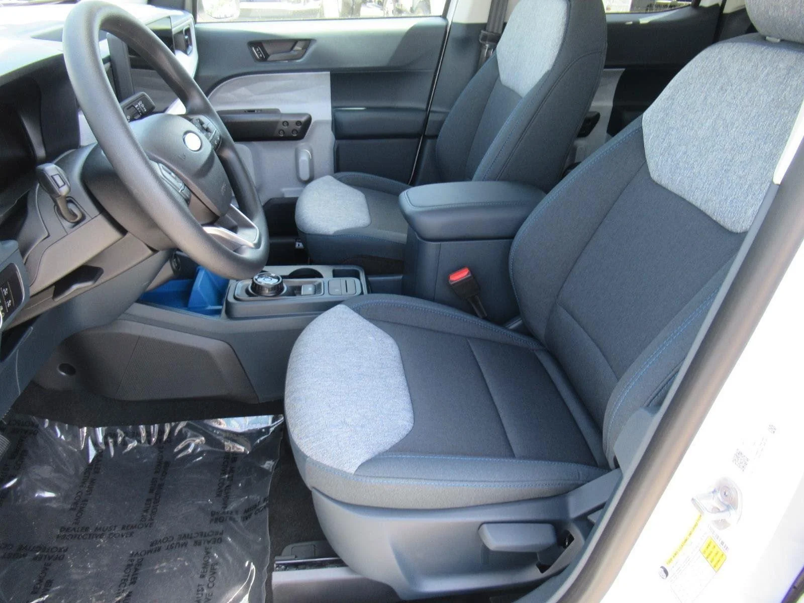 New 2026 Oxford White Ford XLT image 15