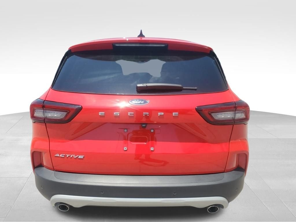 Used 2024 Red Ford Active image 4