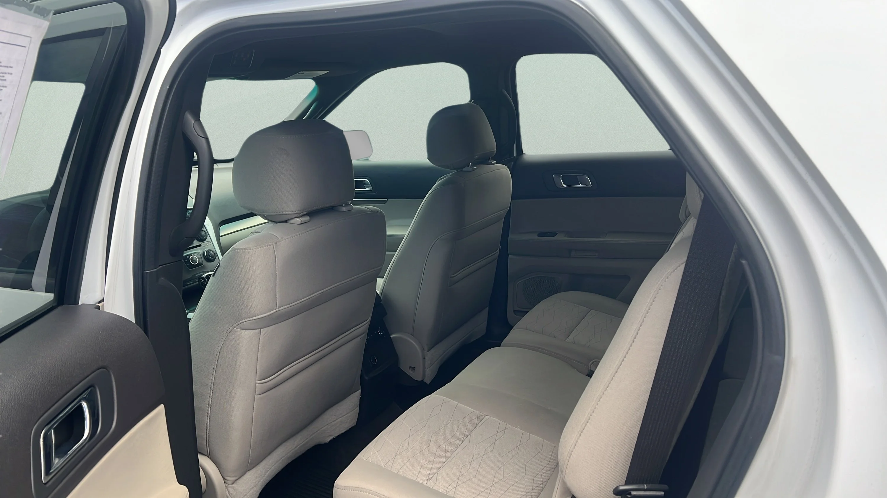 Used 2015 White Ford 4WD image 12