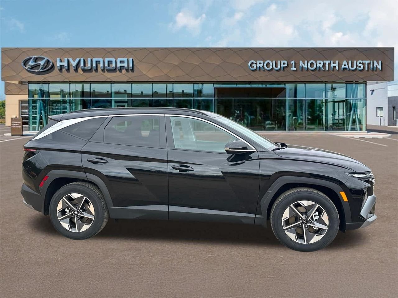 New 2026 Phantom Black Hyundai SEL Premium FWD image 4