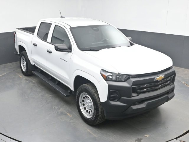 Used 2025 White Chevrolet Work Truck image 30