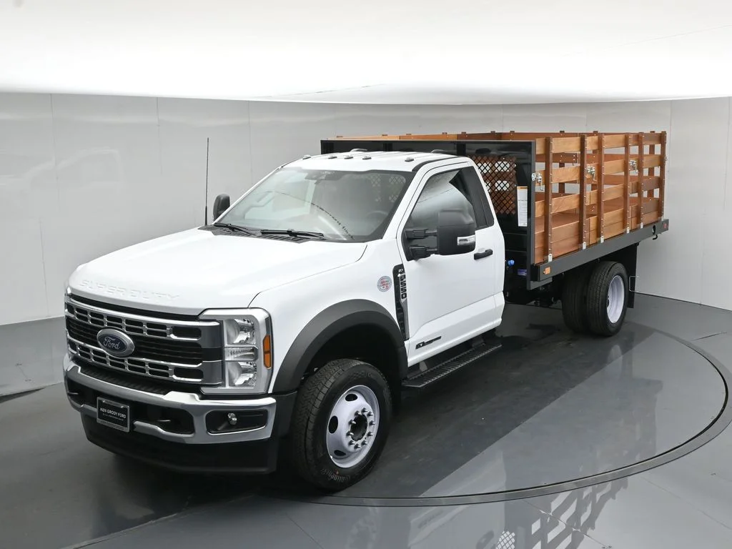 New 2025 White Ford XLT image 32