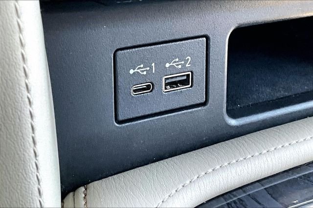 Used 2021 White INFINITI Sensory image 31