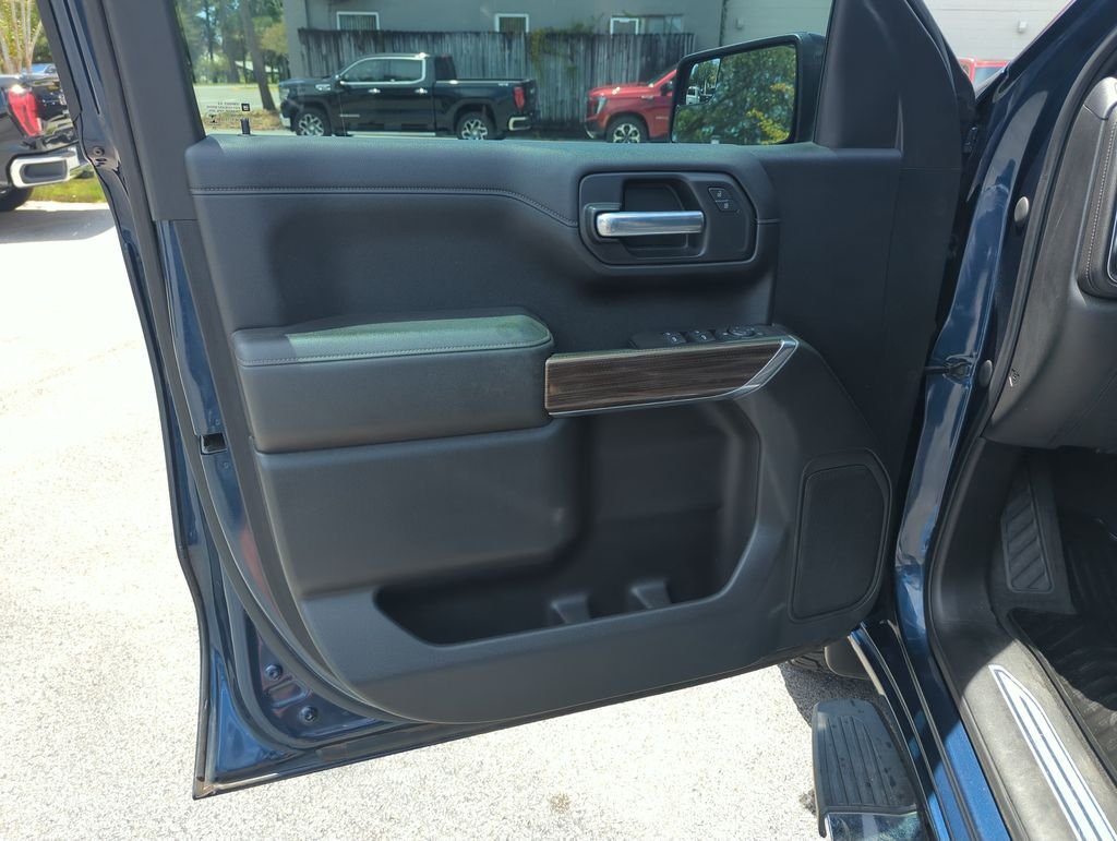 Used 2020 Blue Chevrolet RST image 17