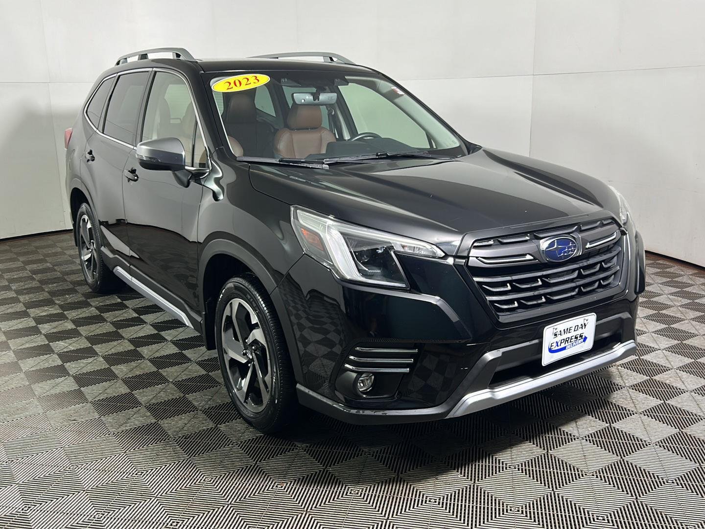 Used 2023 Crystal Black Silica Subaru Touring image 5