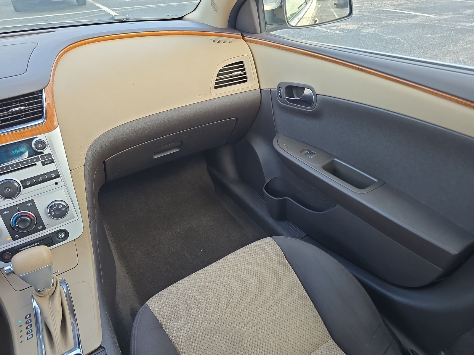 Used 2010 Gold Chevrolet LT image 11