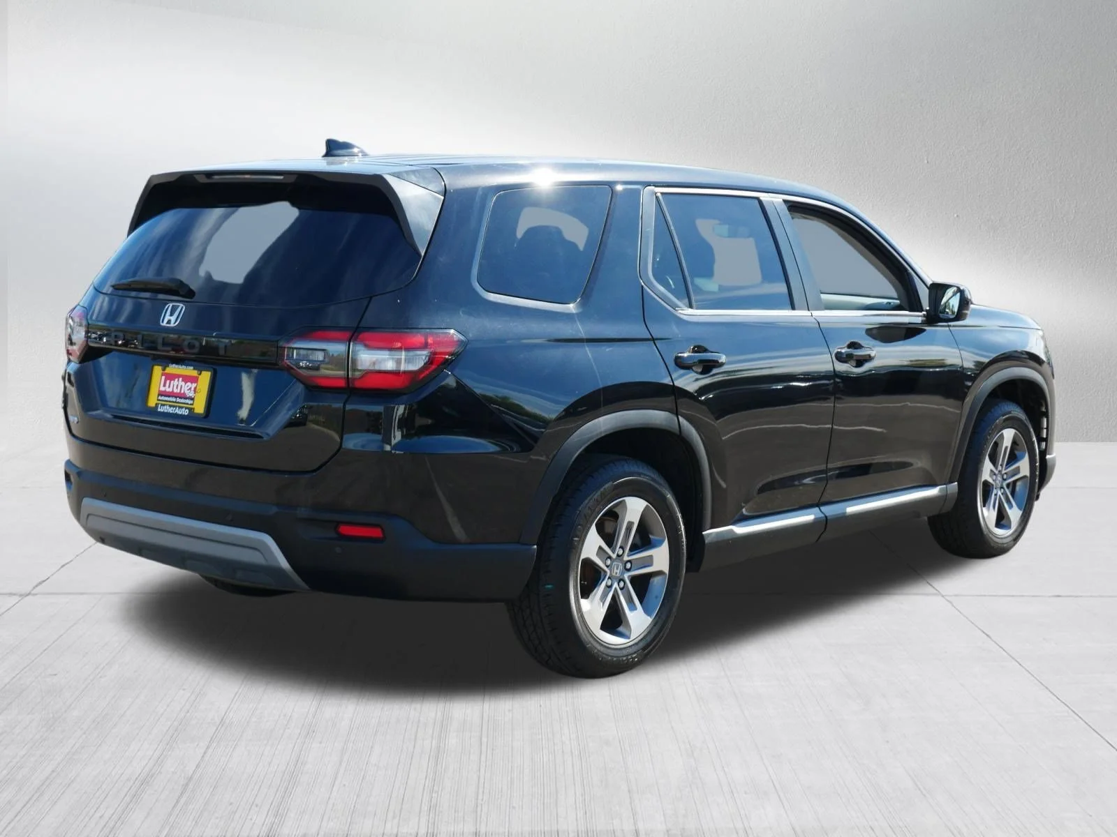 2025 Honda Pilot EX-L - Photo 42