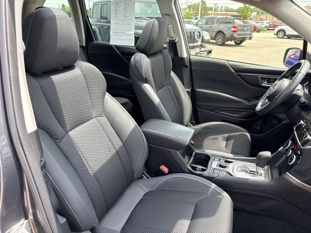 Used 2023 Gray Metallic Subaru Premium image 25
