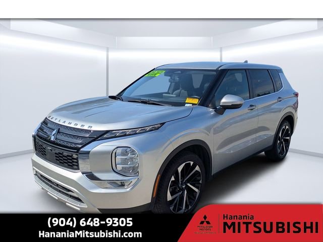 Used 2023 Silver Mitsubishi SE Special Edition image 7