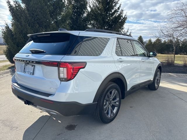 New 2026 Space White Metallic Ford Active image 6
