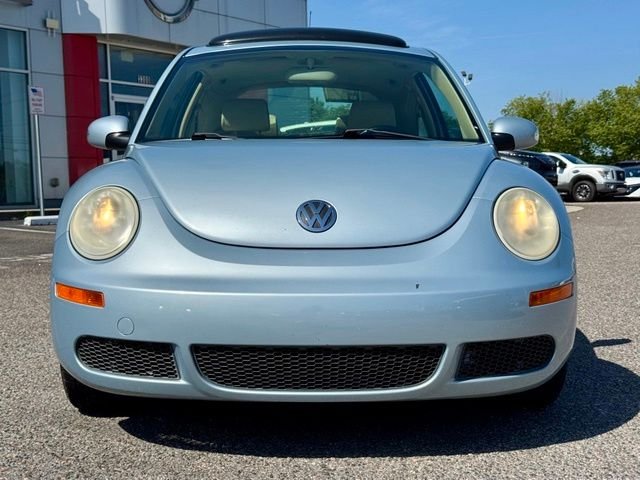 Used 2010 Heaven Blue Metallic Volkswagen 2.5L image 2