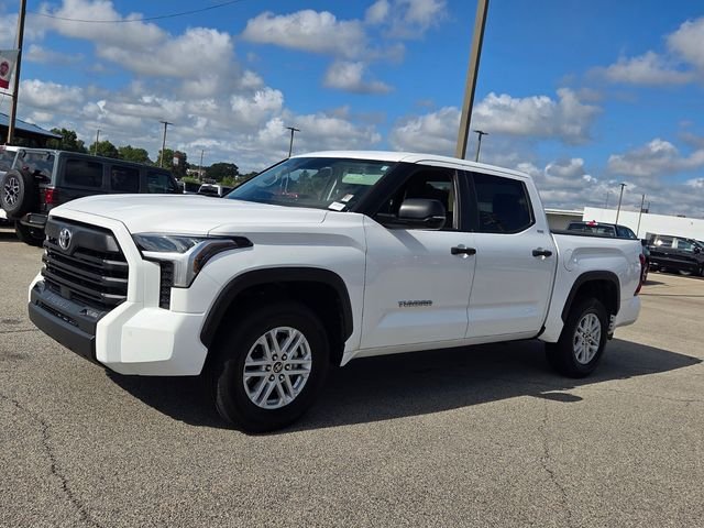 Used 2024 White Toyota SR5 image 3