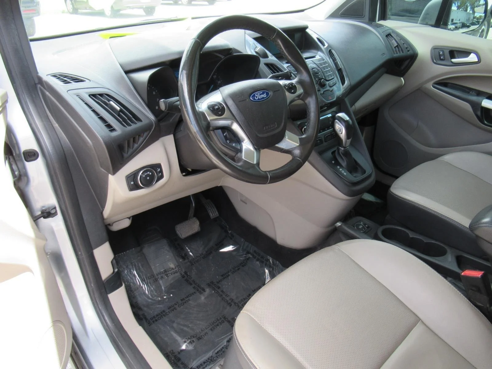 Used 2016  Ford Titanium image 18