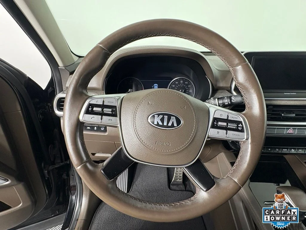 Used 2021 Black Kia SX image 2