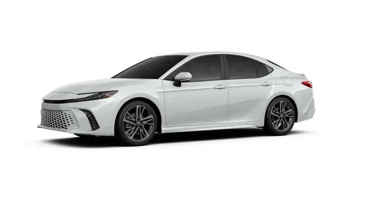 New 2026 Wind Chill Pearl <sup>1</sup> Toyota  XSE image 3