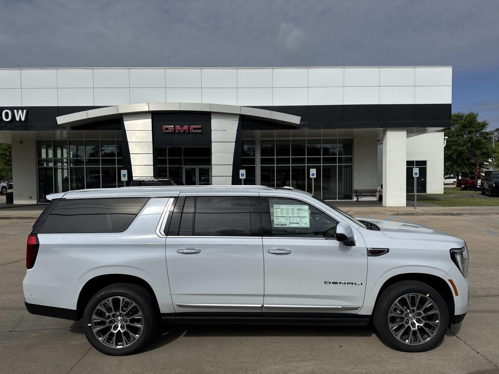 2026 GMC Yukon Denali 2WD's photo