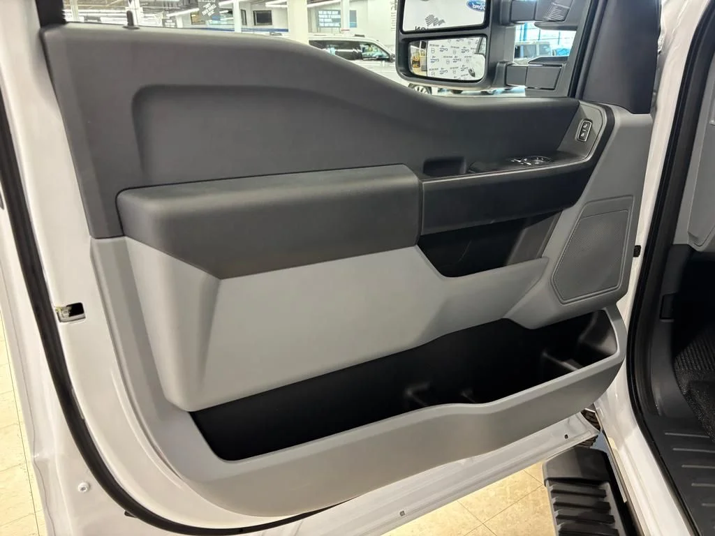 New 2026 Oxford White Ford F-250® XL image 10