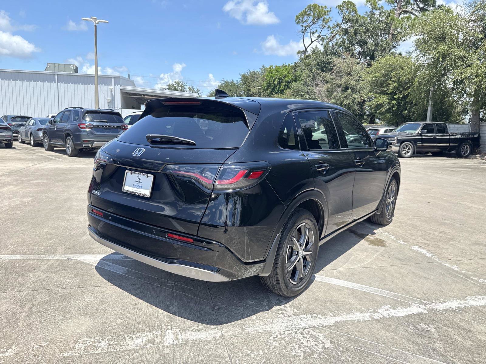 Used 2024 Crystal Black Pearl Honda EX-L image 4