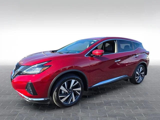 Used 2024 Red Nissan SL image 3