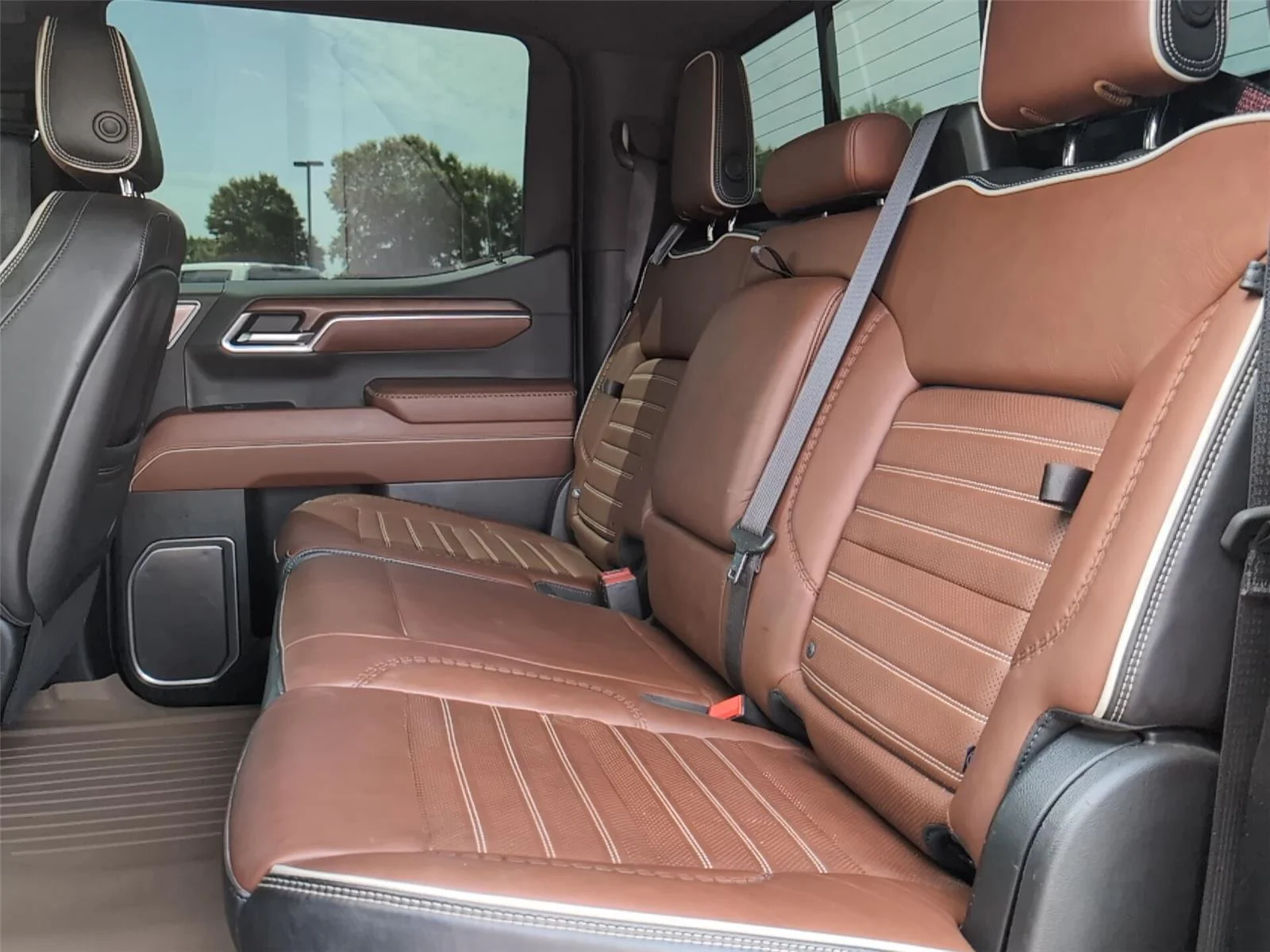 Used 2023 Onyx Black GMC Denali Ultimate image 37