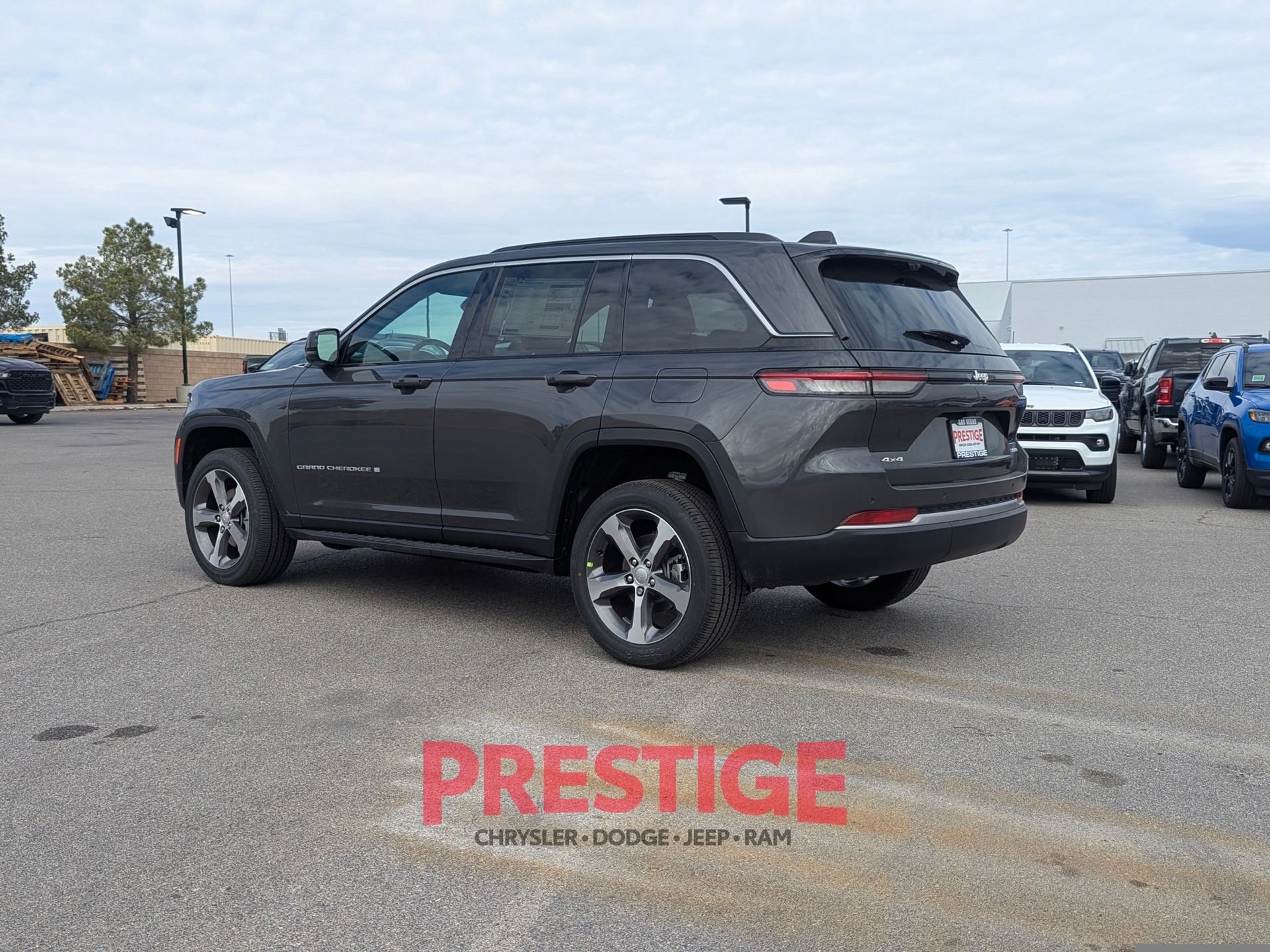 New 2026 Baltic Gray Metallic Clearcoat Jeep Limited image 9