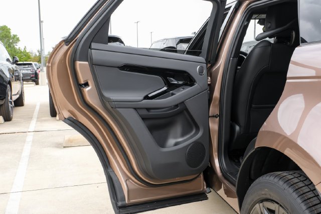 New 2026  Land Rover S image 47