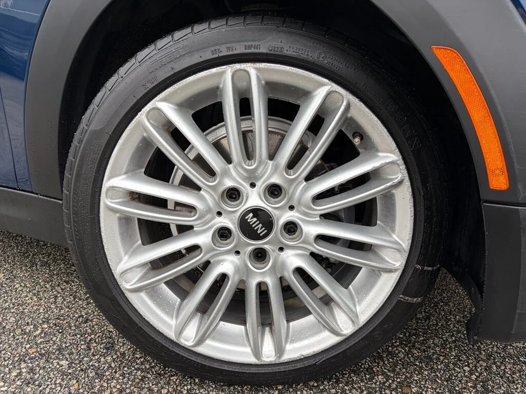 Used 2018  MINI 3 Door Great price,Fun to drive,Financing availa image 5