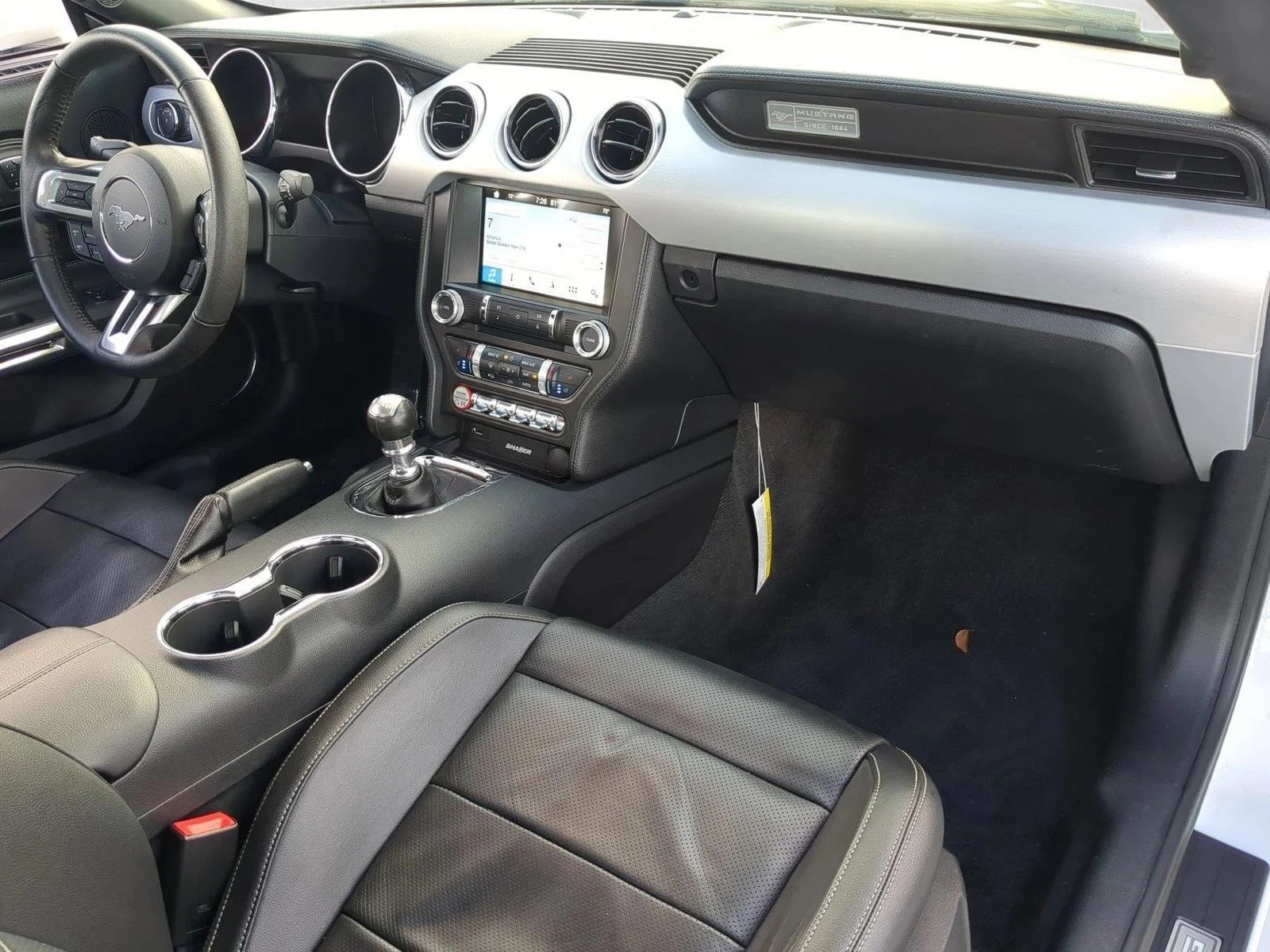 Used 2016 Oxford White Ford GT Premium image 21