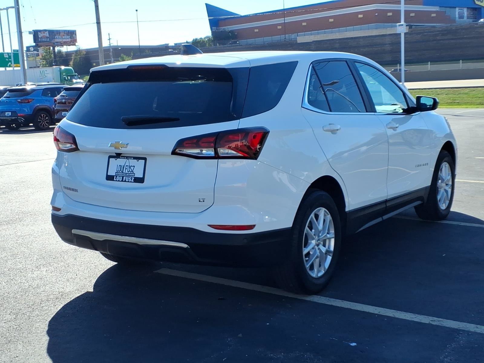 Used 2023 SUMMIT WHITE Chevrolet LT image 27