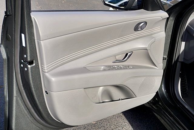 Used 2026 Gray Hyundai SEL Sport image 20