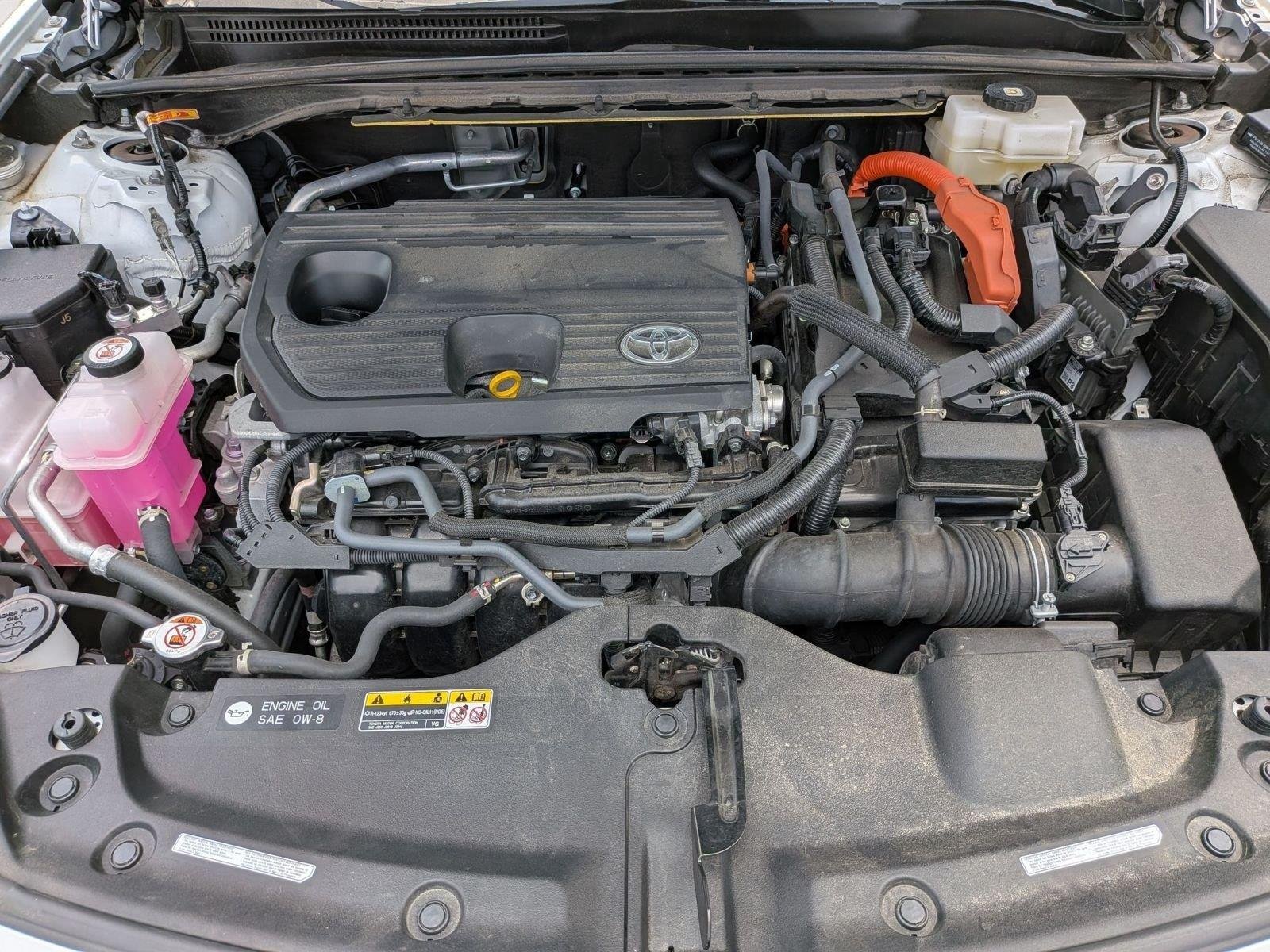 Used 2025 Oxygen White Toyota Limited image 24