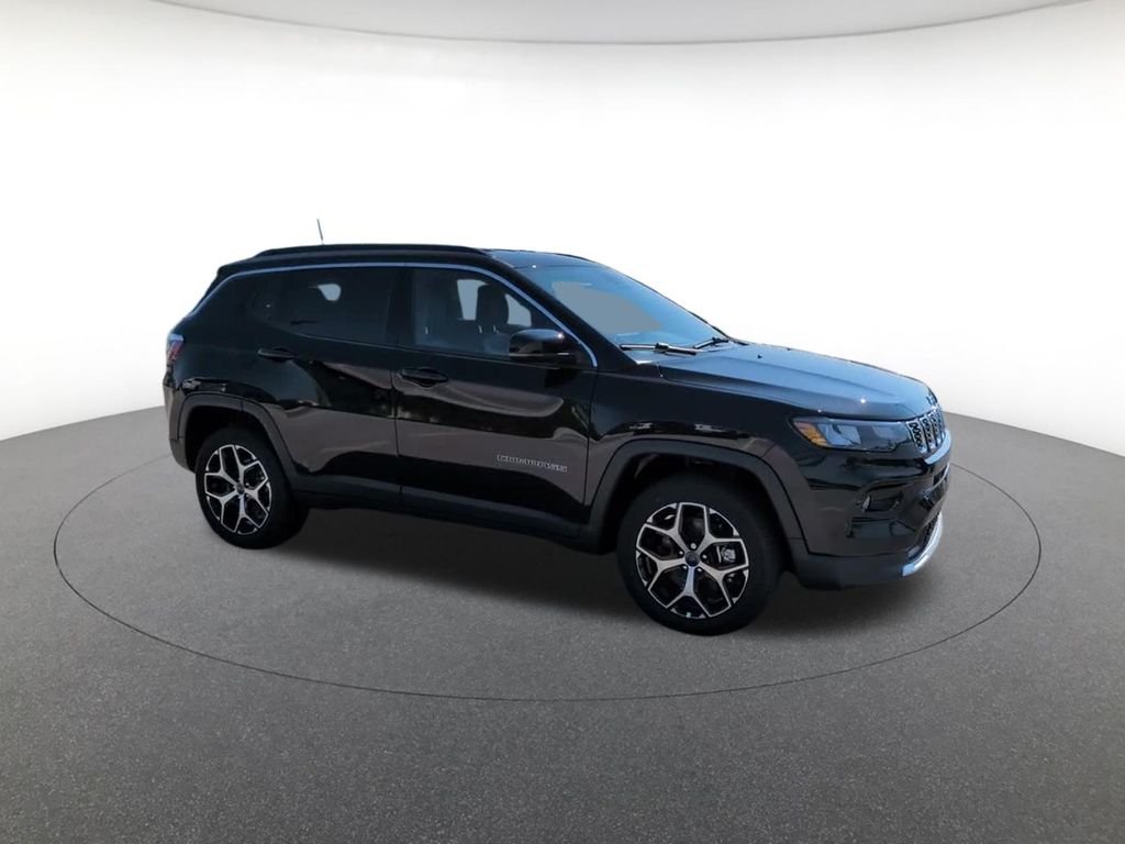 New 2026 Diamond Black Crystal Pearlcoat Jeep Limited image 4
