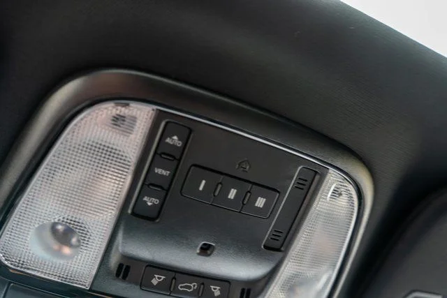 Used 2025 DB Black Clearcoat Dodge R/T Plus image 37