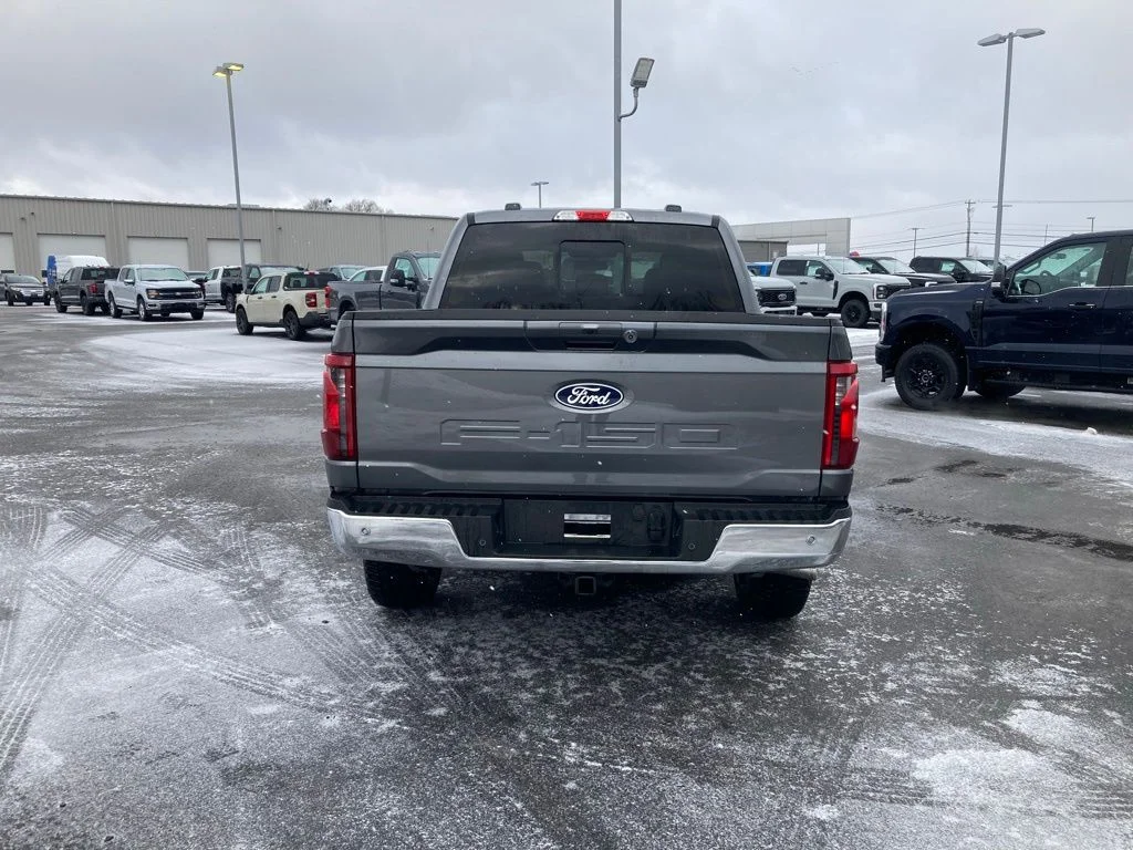 Used 2025 Gray Ford XLT image 7