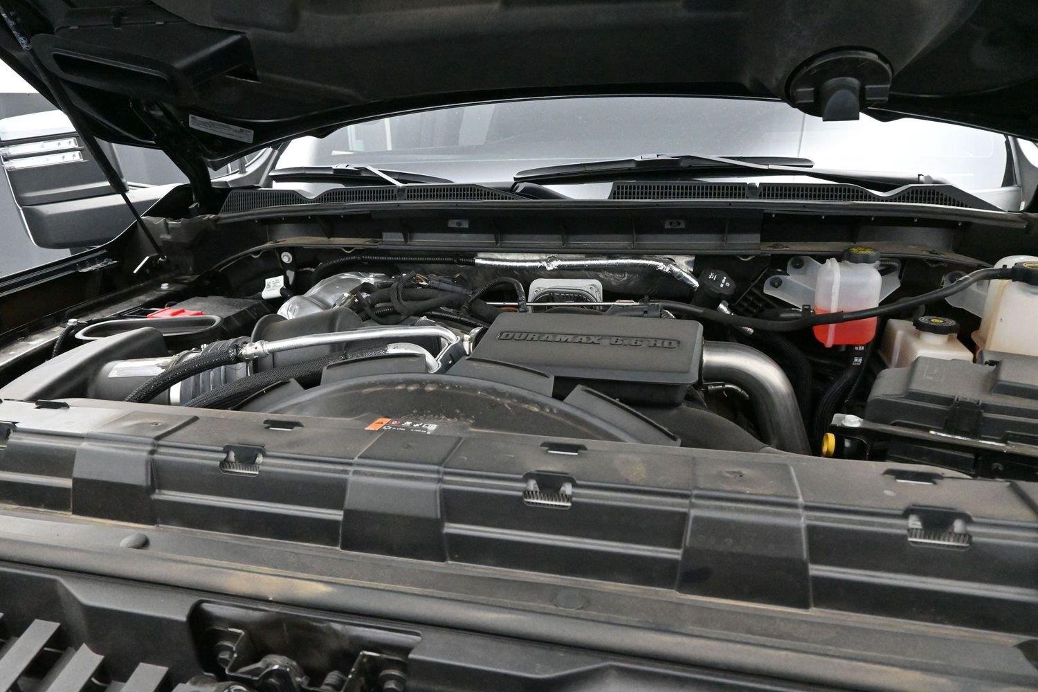 Used 2024 Onyx Black GMC Denali image 33
