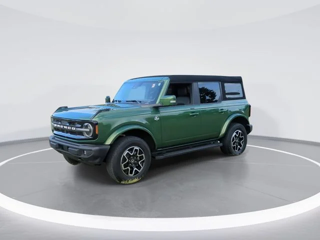 Used 2023 Green Ford Outer Banks image 4