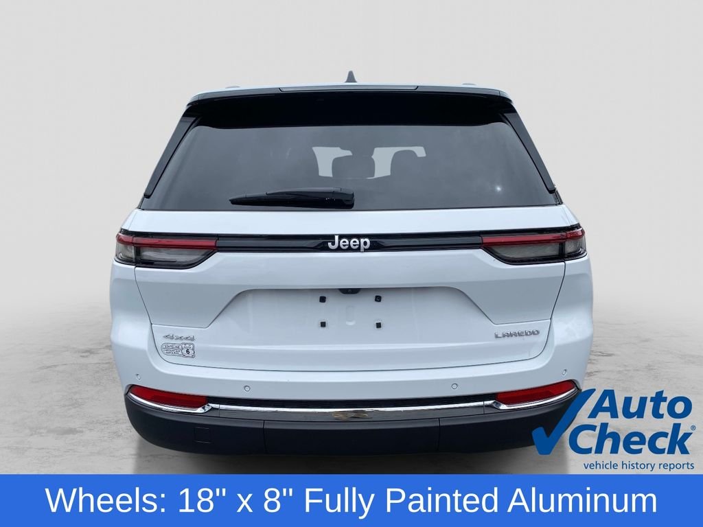 Used 2025 White Jeep Laredo X image 5