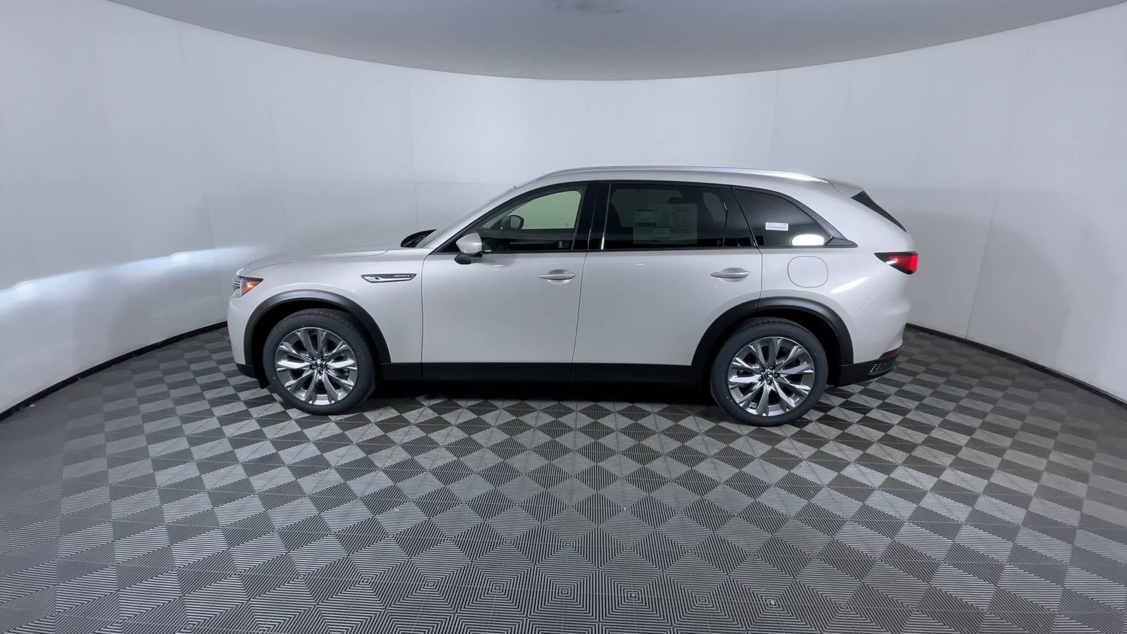 New 2026 Platinum Quartz Metallic Mazda Preferred image 5