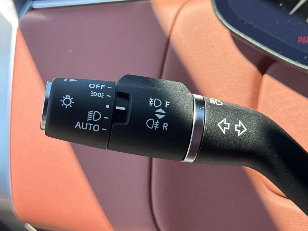 New 2026 Borasco Grey Land Rover SV Signature Suite image 8