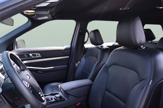 Used 2018 Blue Ford XLT image 13