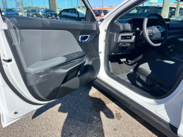 New 2026 White Kia LXS image 14