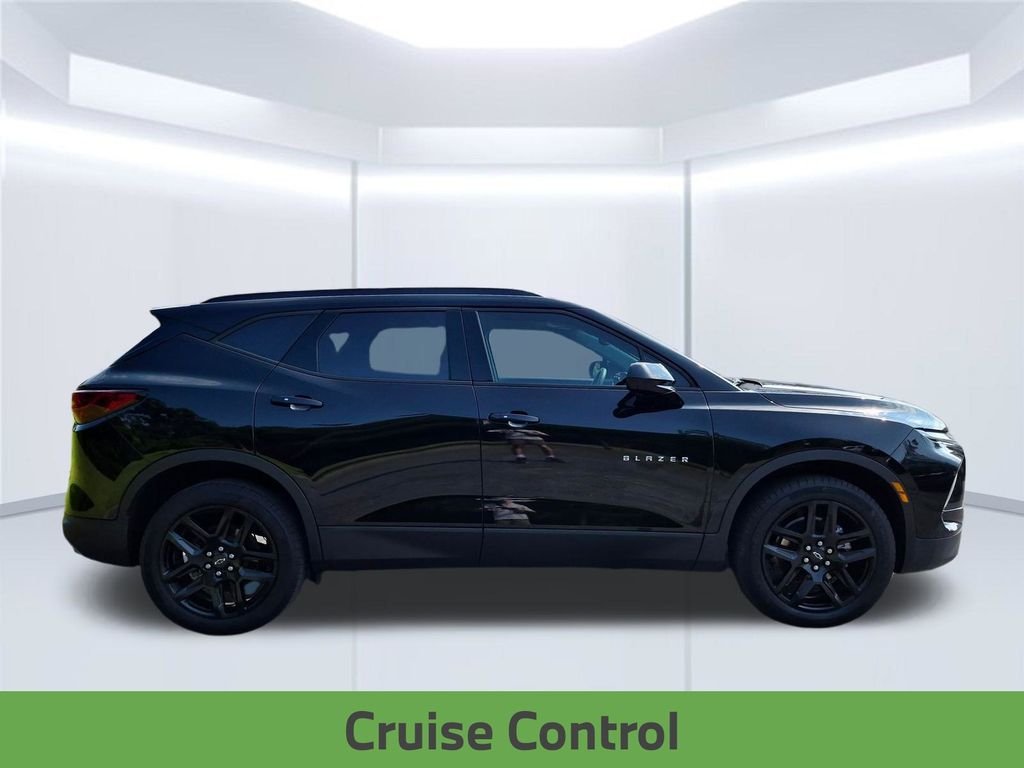 Used 2025 Black Chevrolet LT image 8