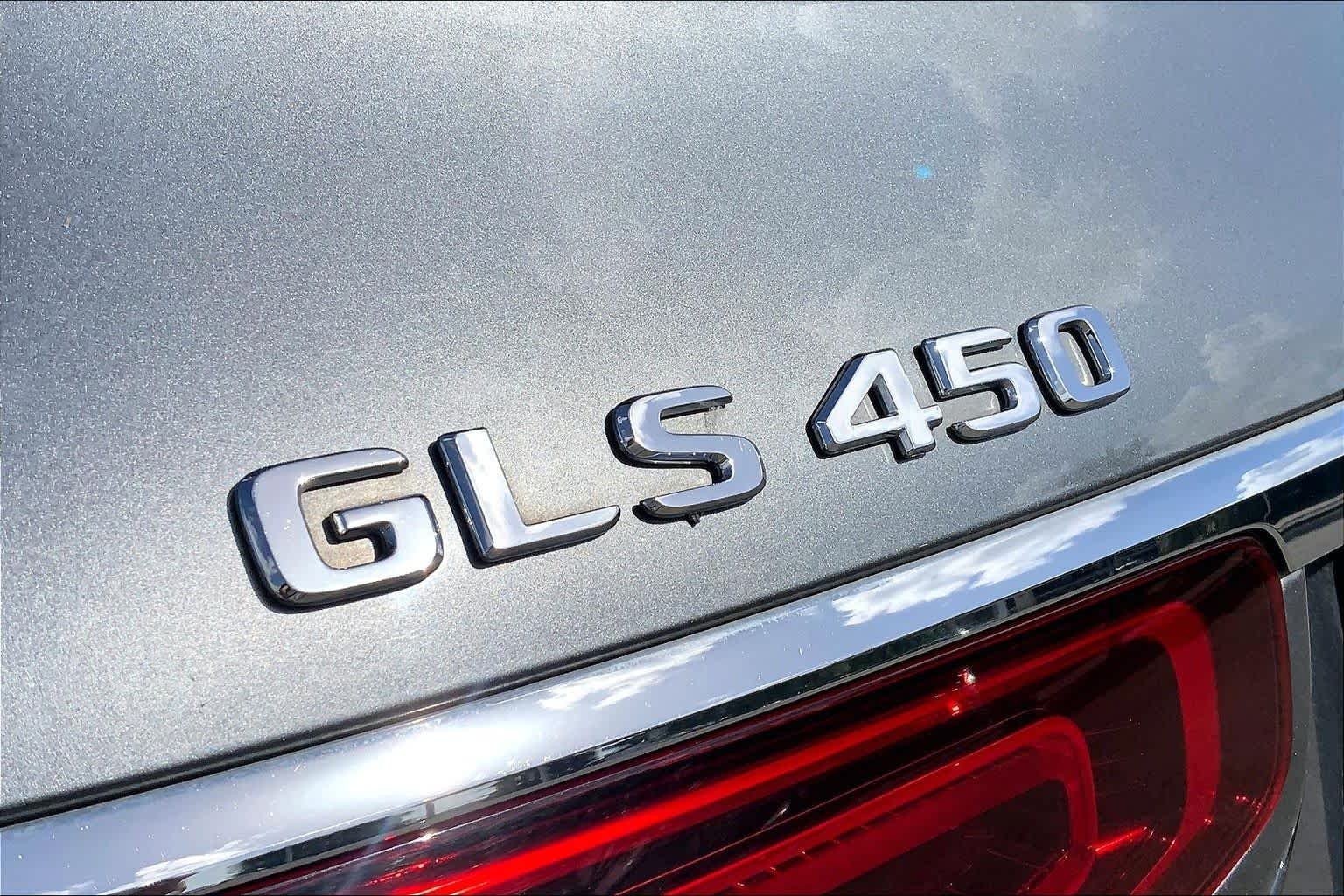 Used 2020 Gray Metallic Mercedes-Benz GLS 450 image 31