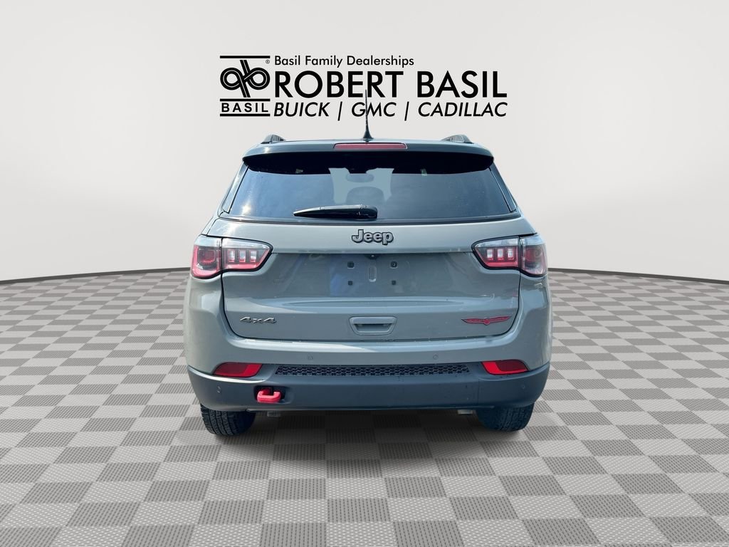 Used 2024 Gray Jeep Trailhawk image 7