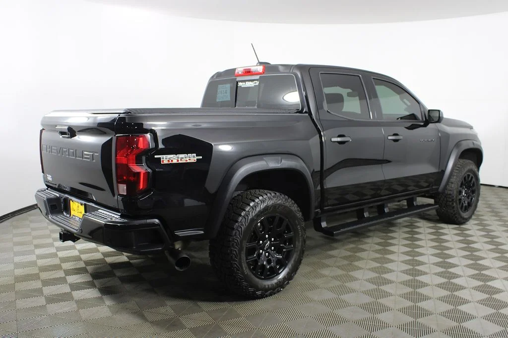 Used 2023 Black Chevrolet Trail Boss image 5