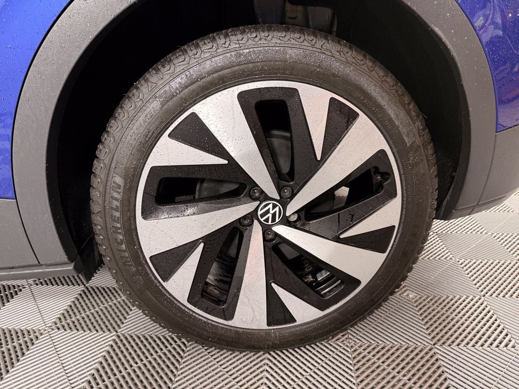 Used 2021 Blue Volkswagen Pro S image 15